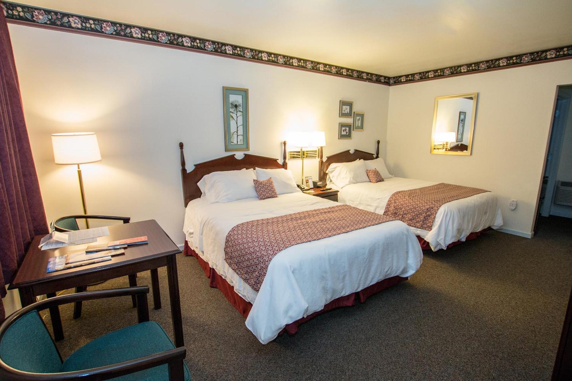 The Chalet Motel Mequon Buitenkant foto